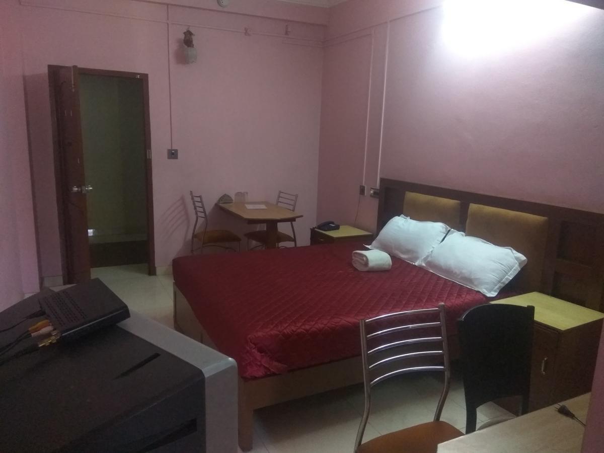 Hotel Malika Residency Ettumanoor Eksteriør billede